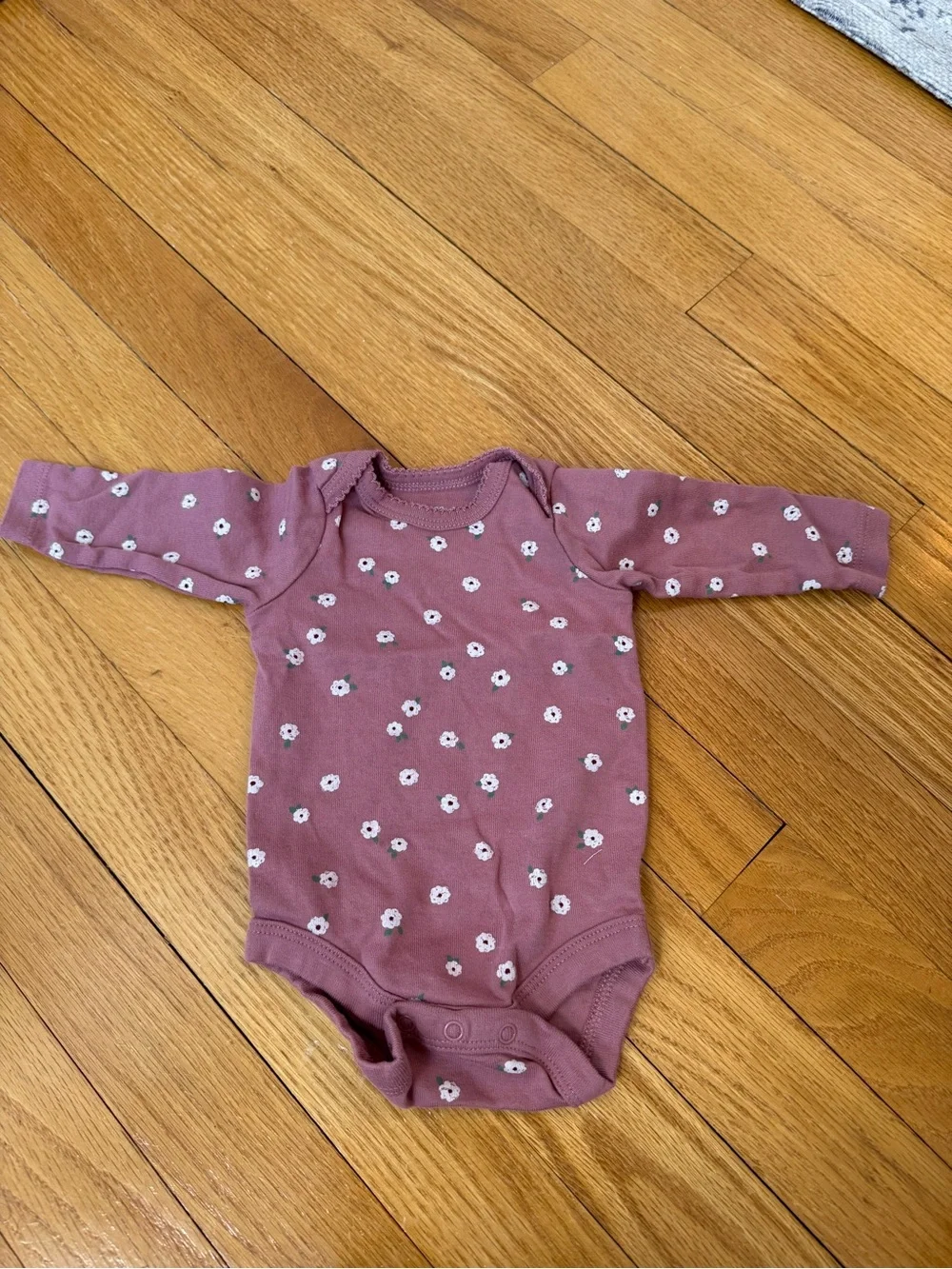 Members Mark Long-Sleeve One-Piece Bodysuit Bundle, set of 4. Newborn.